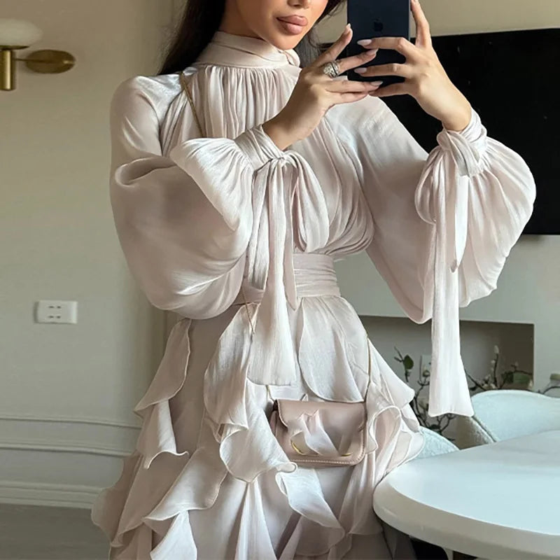 Robe Longue Satinée Élégante